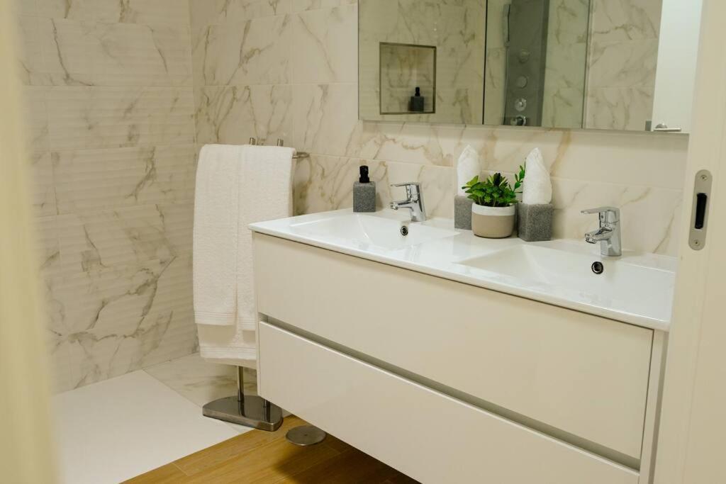Avenida House A 700 Metros Da Praia 에스포센데 외부 사진